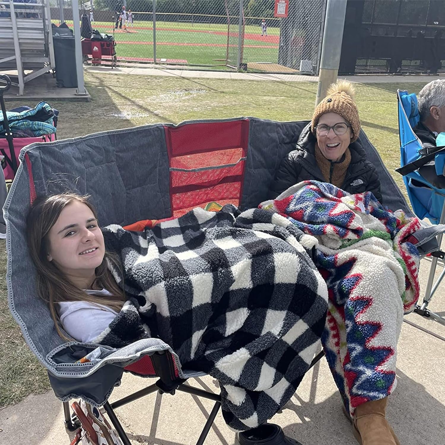 Folding Double Camping Chair, Oversized Loveseat Chair, Heavy Duty Portable/Foldable Lawn Chair with Storage for Outside/Outdoor/Travel/Picnic, Fold up Camp Chairs for Adults 2 People